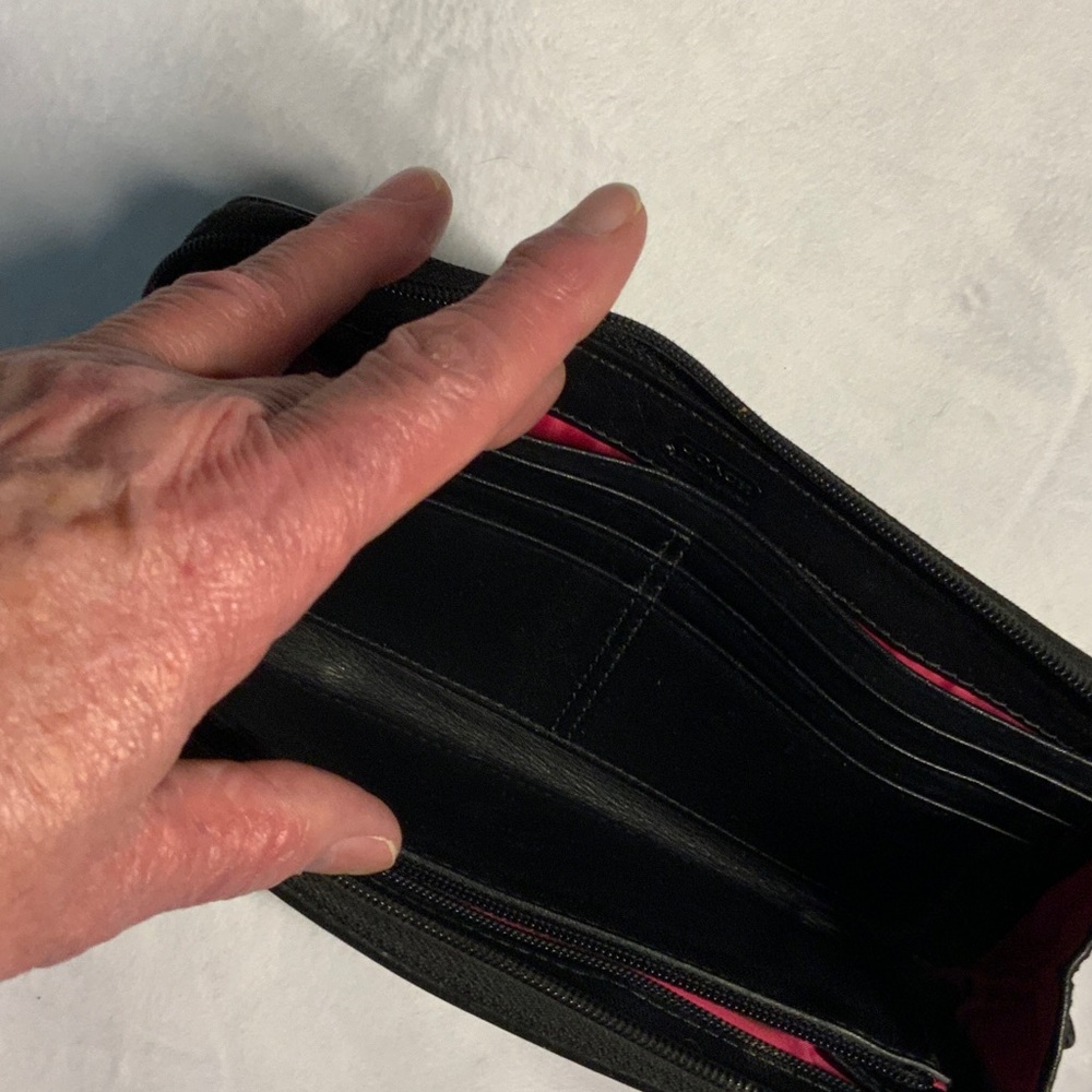 Black and Tan Wallet Wristlet - Picture 4 of 4